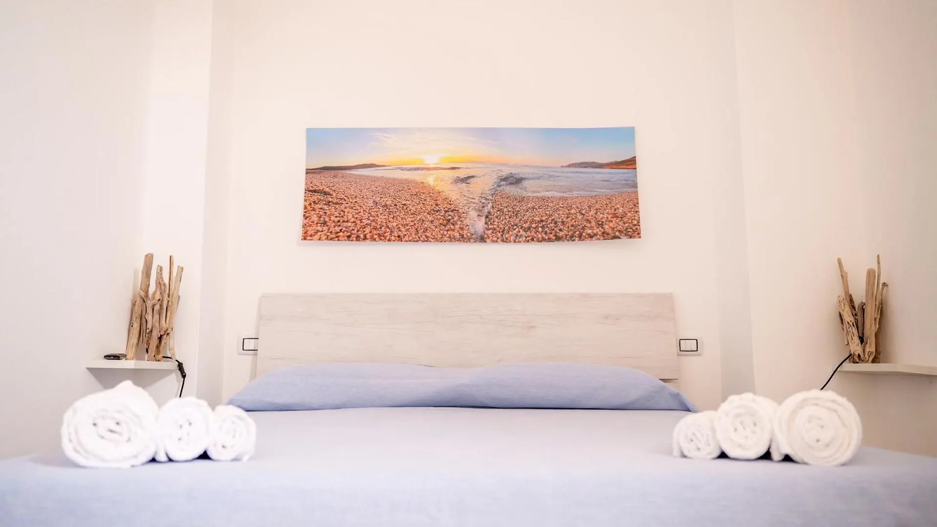 Followthesun- Camera Fronte Mare Portoscuso