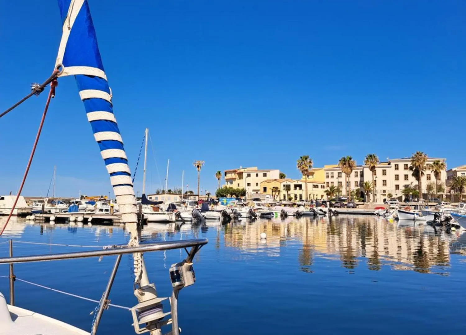 Guest house Followthesun- Camera Fronte Mare Portoscuso Italy